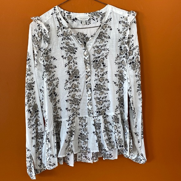 2/$25 Lucky Brand ladies blouse with peplum. Size XS. 100% modal fabric. - Picture 3 of 10